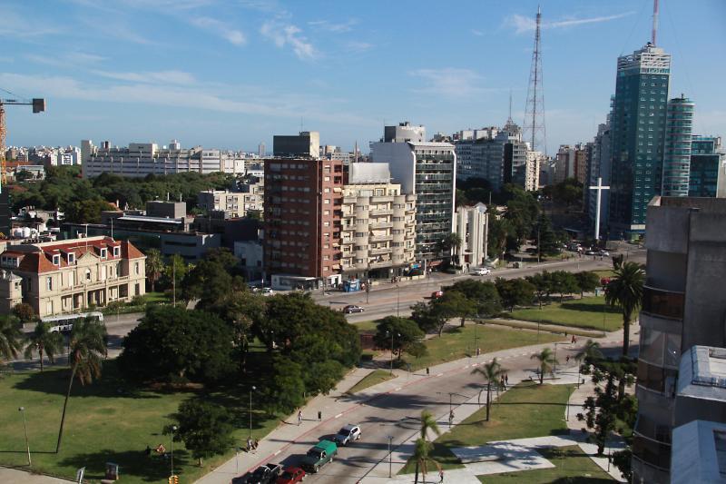Mercosur Universitas Montevideo Esterno foto